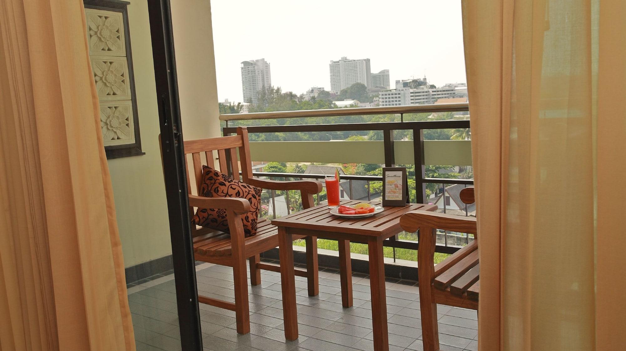 Отель Pattaya Loft Экстерьер фото