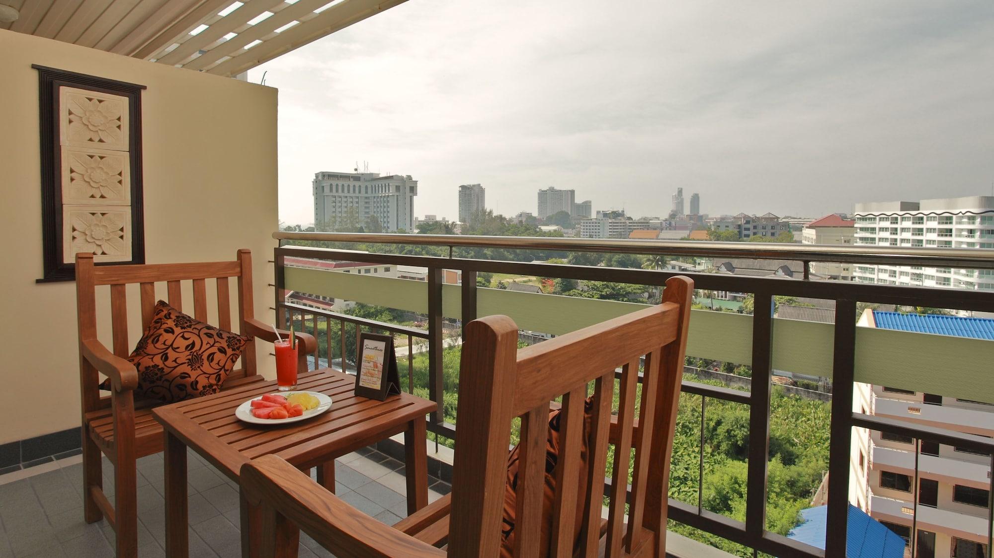 Отель Pattaya Loft Экстерьер фото